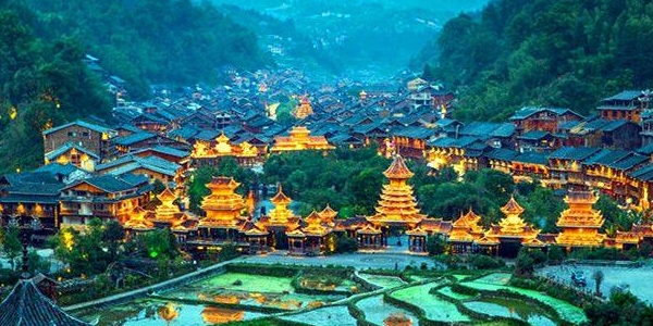 ̸��ʱ���й���ɫ���ò�ҵ��չ����Ҫ��