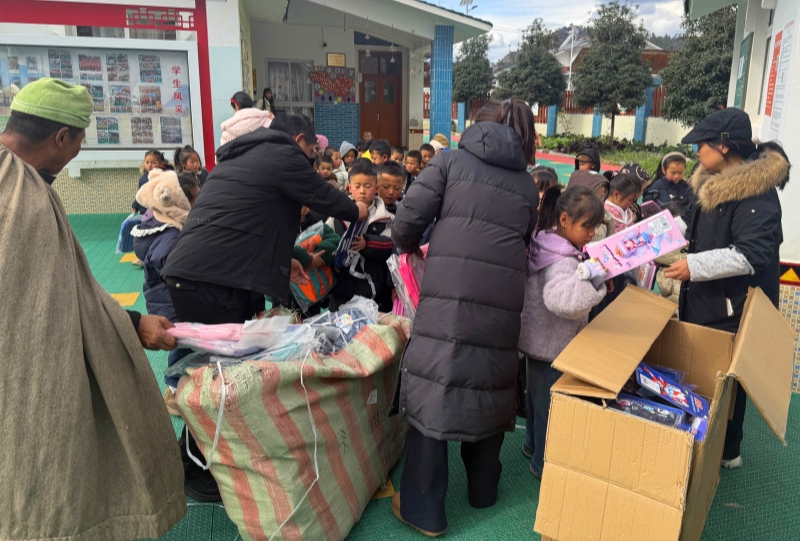 �����Ĵ�ʡ��ɽ���������ݿ�չ���е��������